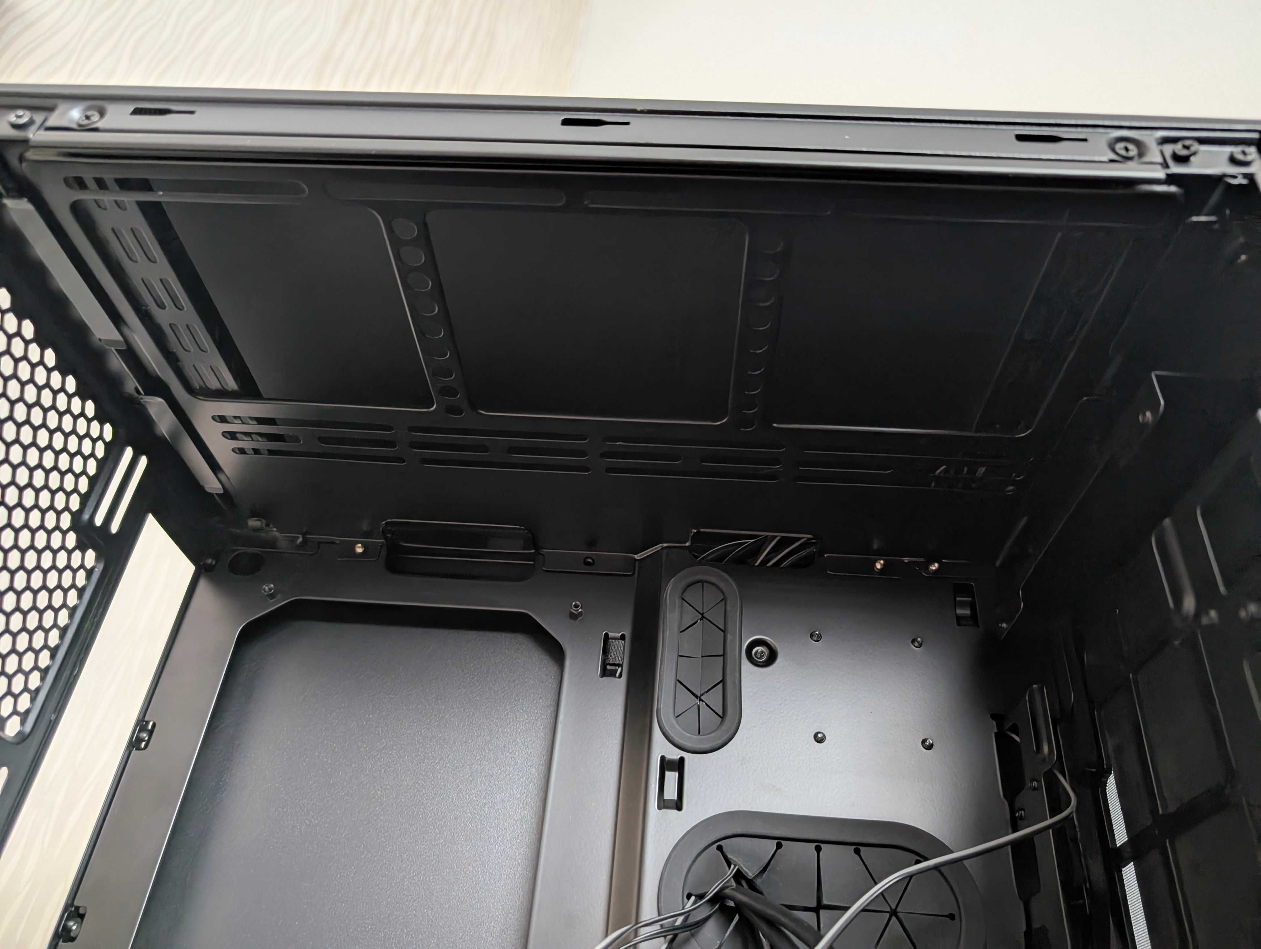 Phanteks Enthoo Evolv ITX – czarna, z szybą, stan bardzo dobry