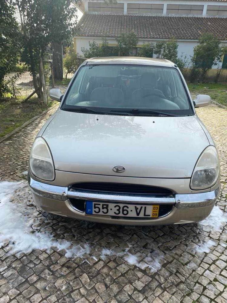 Daihatsu Sirion 1.0 – Econômico
