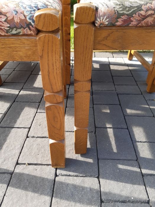 Sprzedam 8 krzeseł dębowych