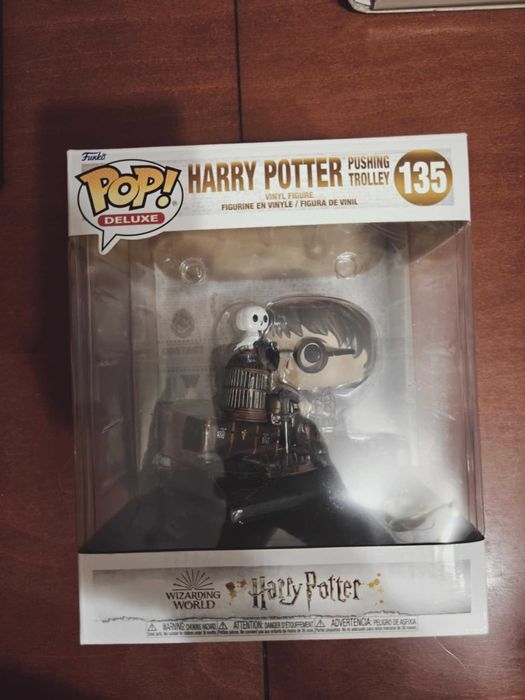 Funko POP Deluxe kolekcjonerska Harry Potter Pushing Trolley 135