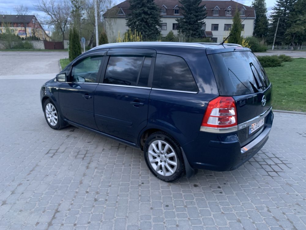 Продам Opel Zafira