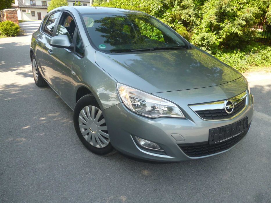 Opel Astra j 1.4 Turbo 140 koni klima,półskóry 167tys.km 100% orginał.