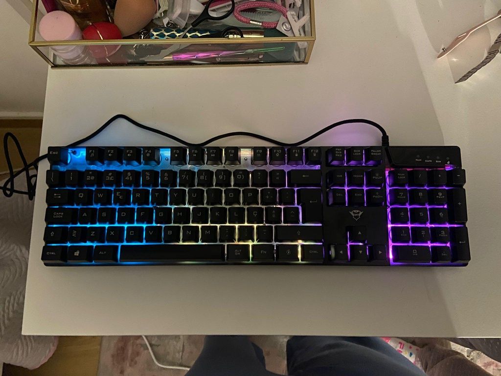 Teclado gamer led Trust