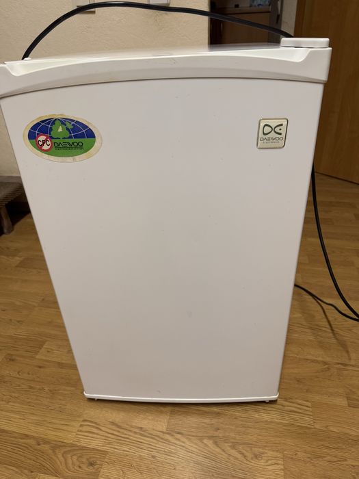 Мини холодильник Daewoo 72см б/у