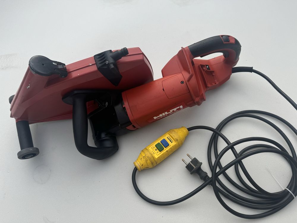 Przecinarka  HILTI  DCH 300-X na mokro