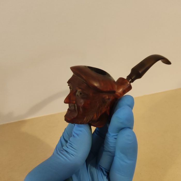 Cachimbo antigo, cabeça esculpida em madeira - coleção