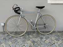 Bicicleta estrada antiga vintage.