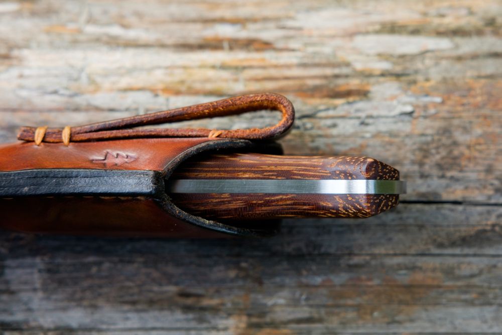 Nóż full tang bushcraft, stal N690, jimping