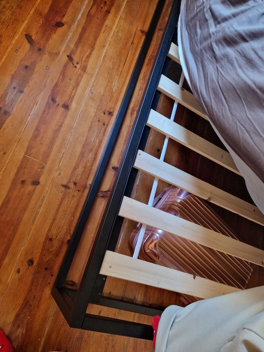 Cama de metal NEPTUN (Westwing) 180x200 — 3 meses de uso