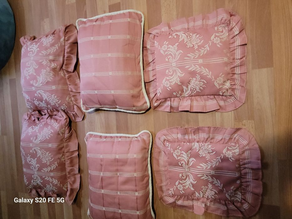 Conjunto de quarto, cobertas, almofadas, cortinas, sanefas...