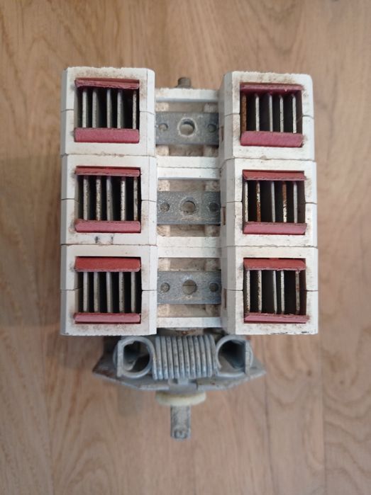 Wyłącznik ŁUK 40-11,  3-fazowy 0-1 i L-0-P i ŁK15K