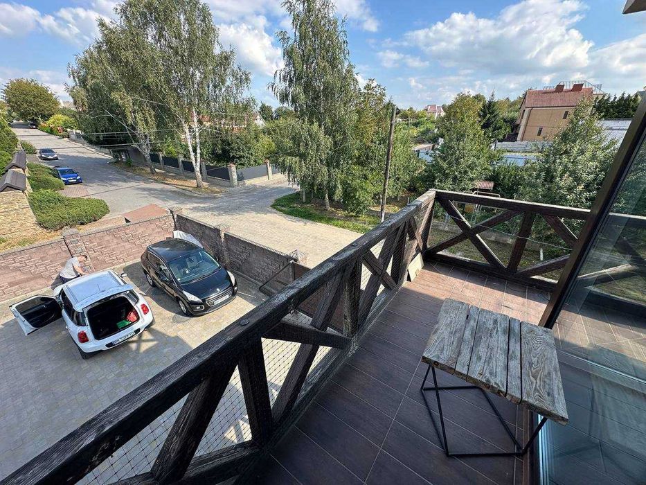 Здається 2 кімнатна квартира 62 м2