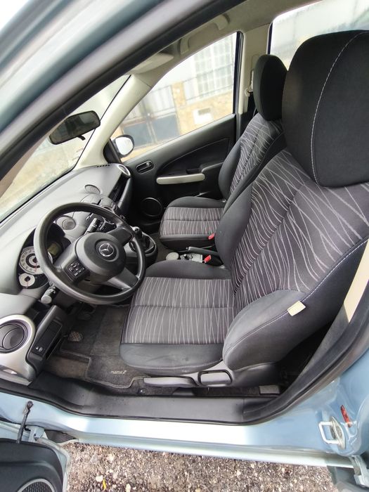 Vendo Mazda 2 em ótimo estado