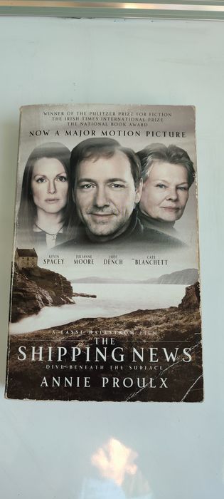 Książka po angielsku "The shopping news"