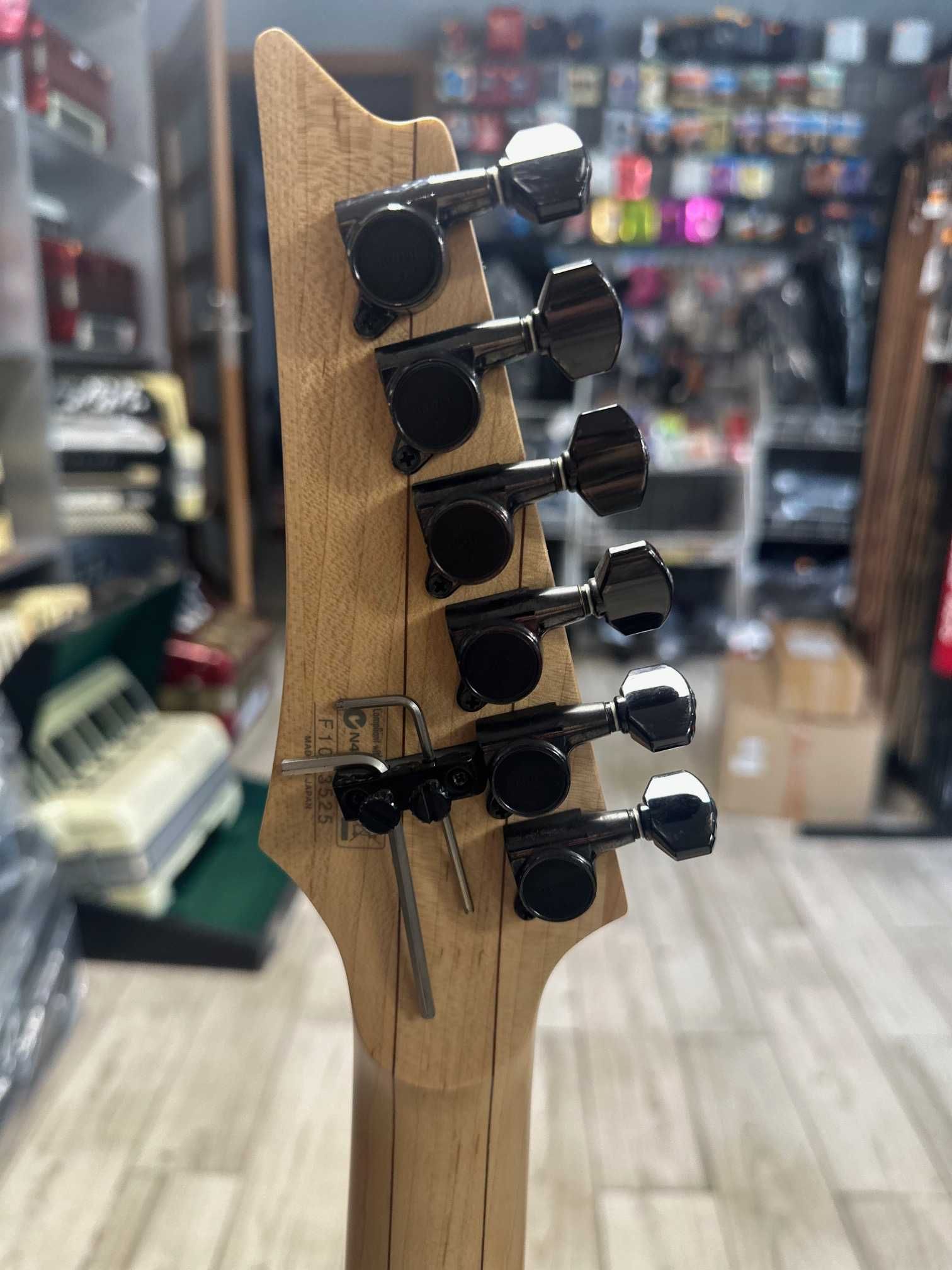 Ibanez RG 1570 gitara elektryczna używana + futerał faktura