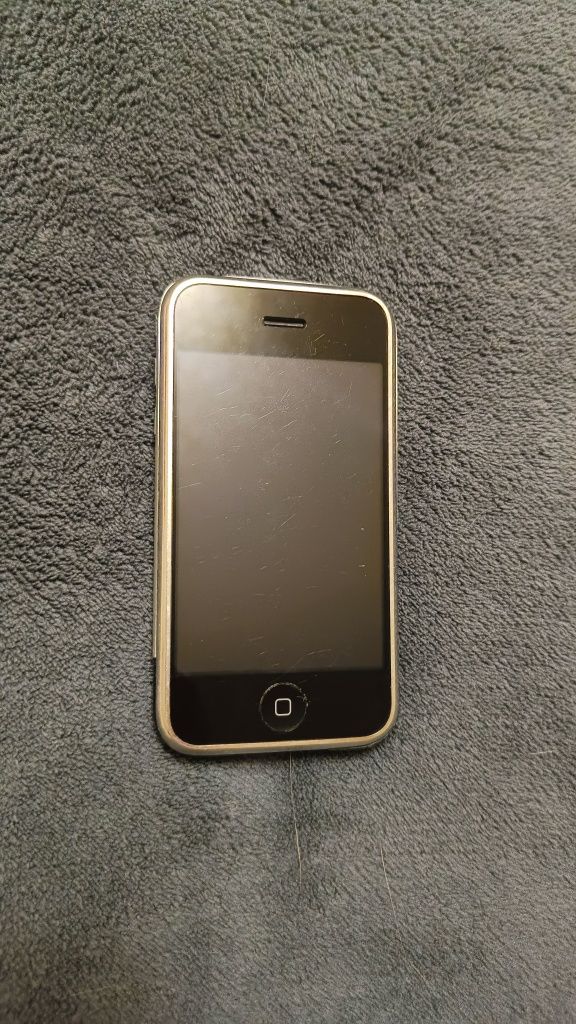 Apple iPhone 2G , 8gb., Original.