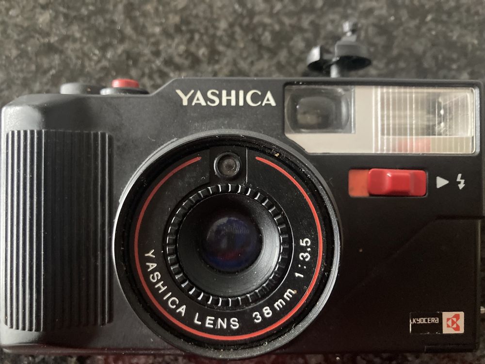 Máquina fotográfica Yashica mf3 super