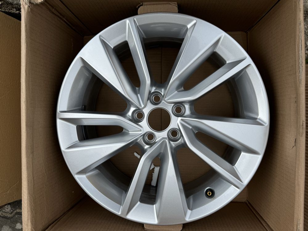 Felga 6,5x17 ET39 VW T-cross oryginał jak NOWA