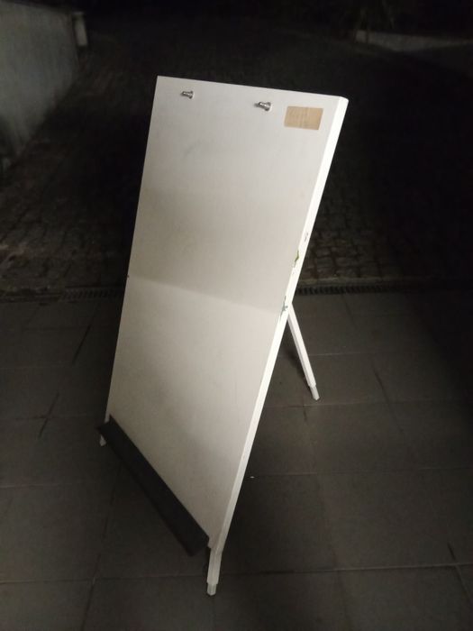 Painel chapa suporte publicidade