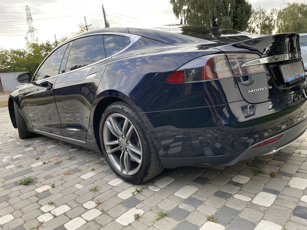 Продається Tesla model s