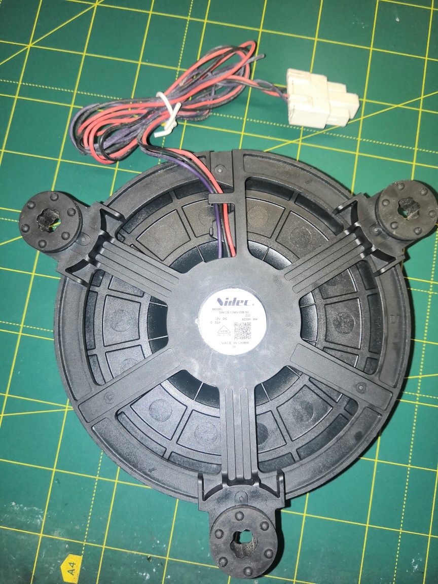 Мотор DC12V обдува холодильника