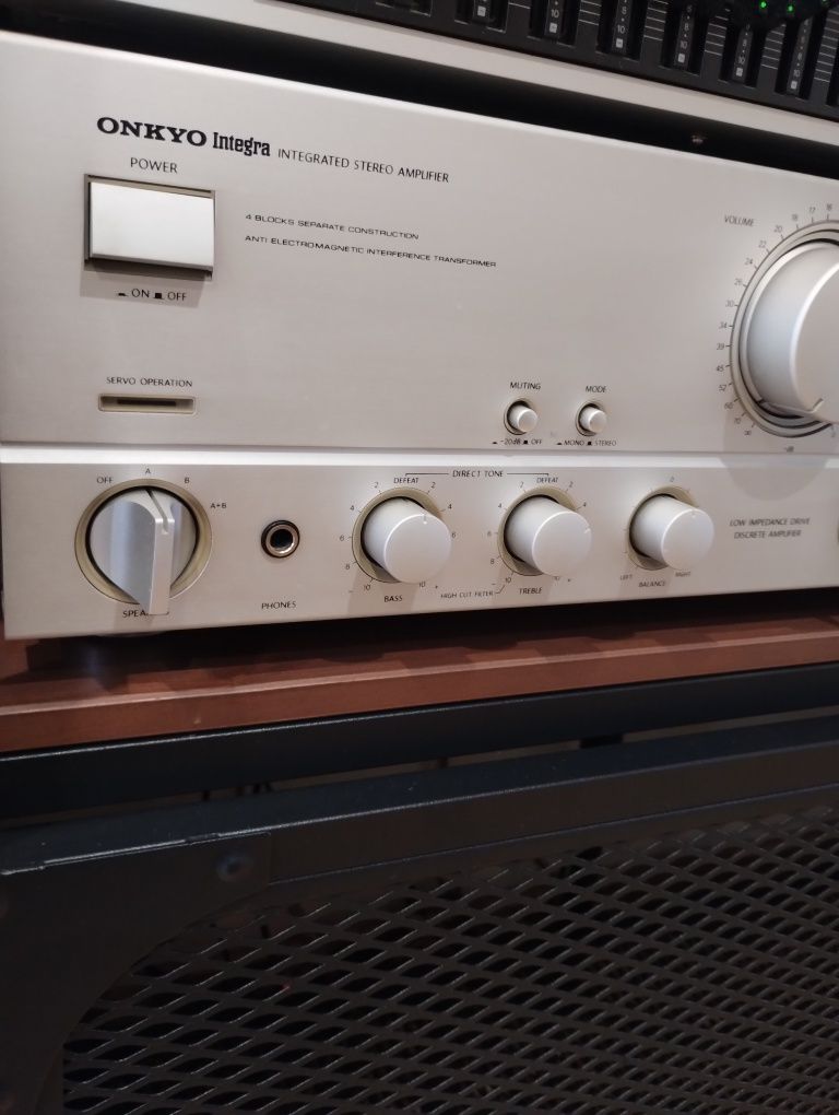 Wzmacniacz Onkyo Integra A 8670