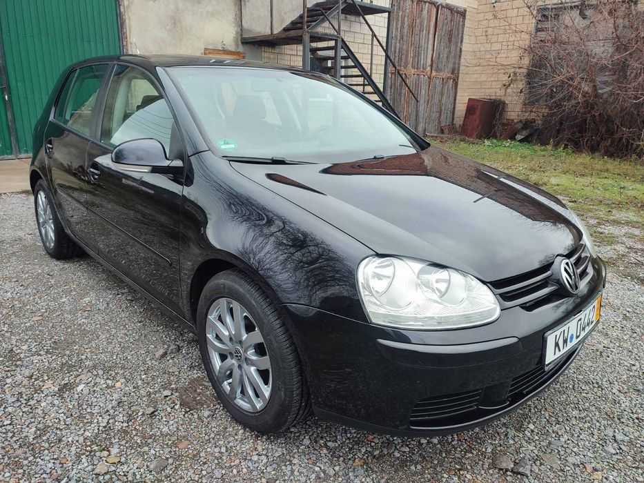 Свіжопригнаний з Німеччини гольф 5