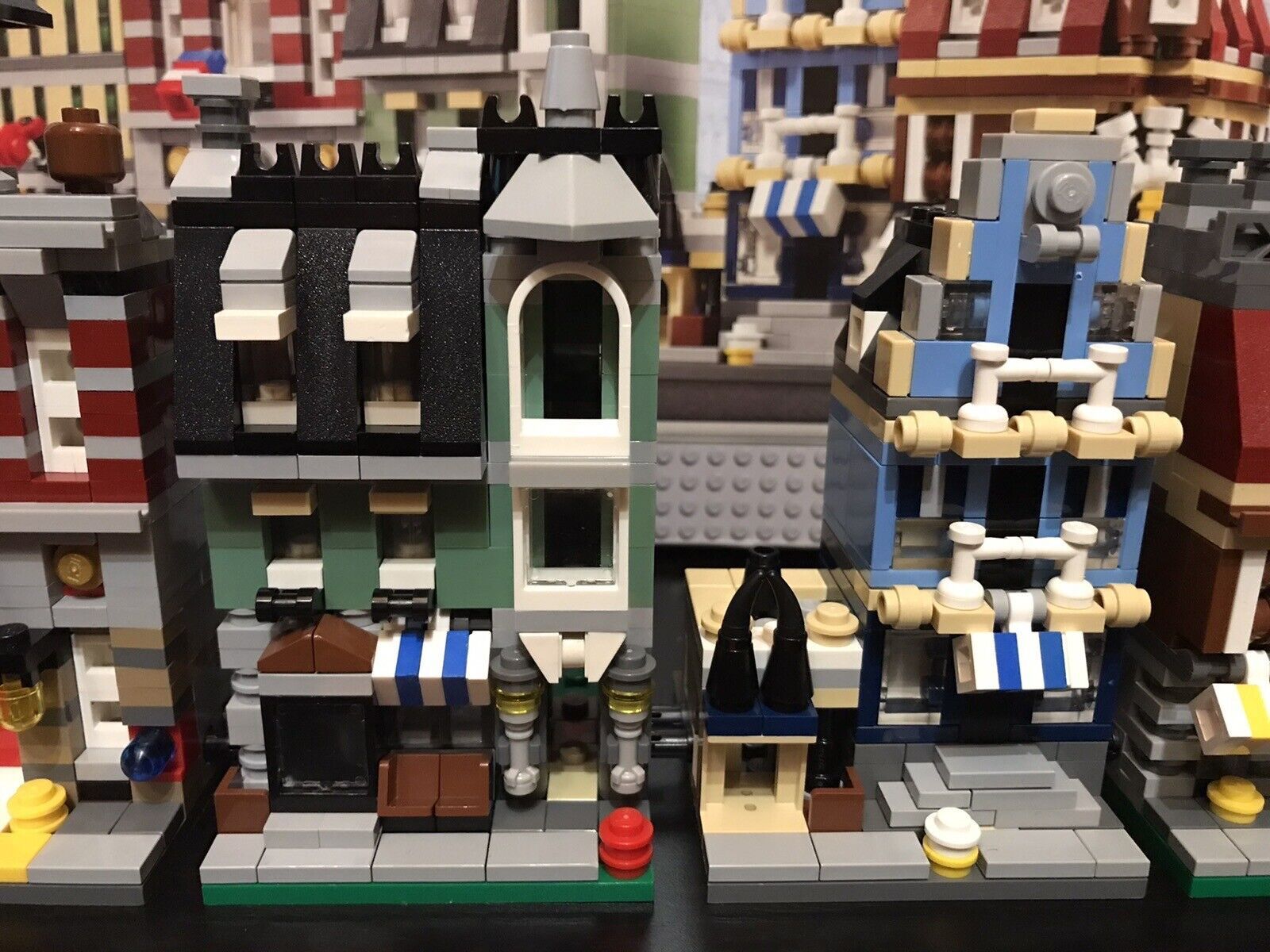 Lego 10230 Mini Modulars promotional