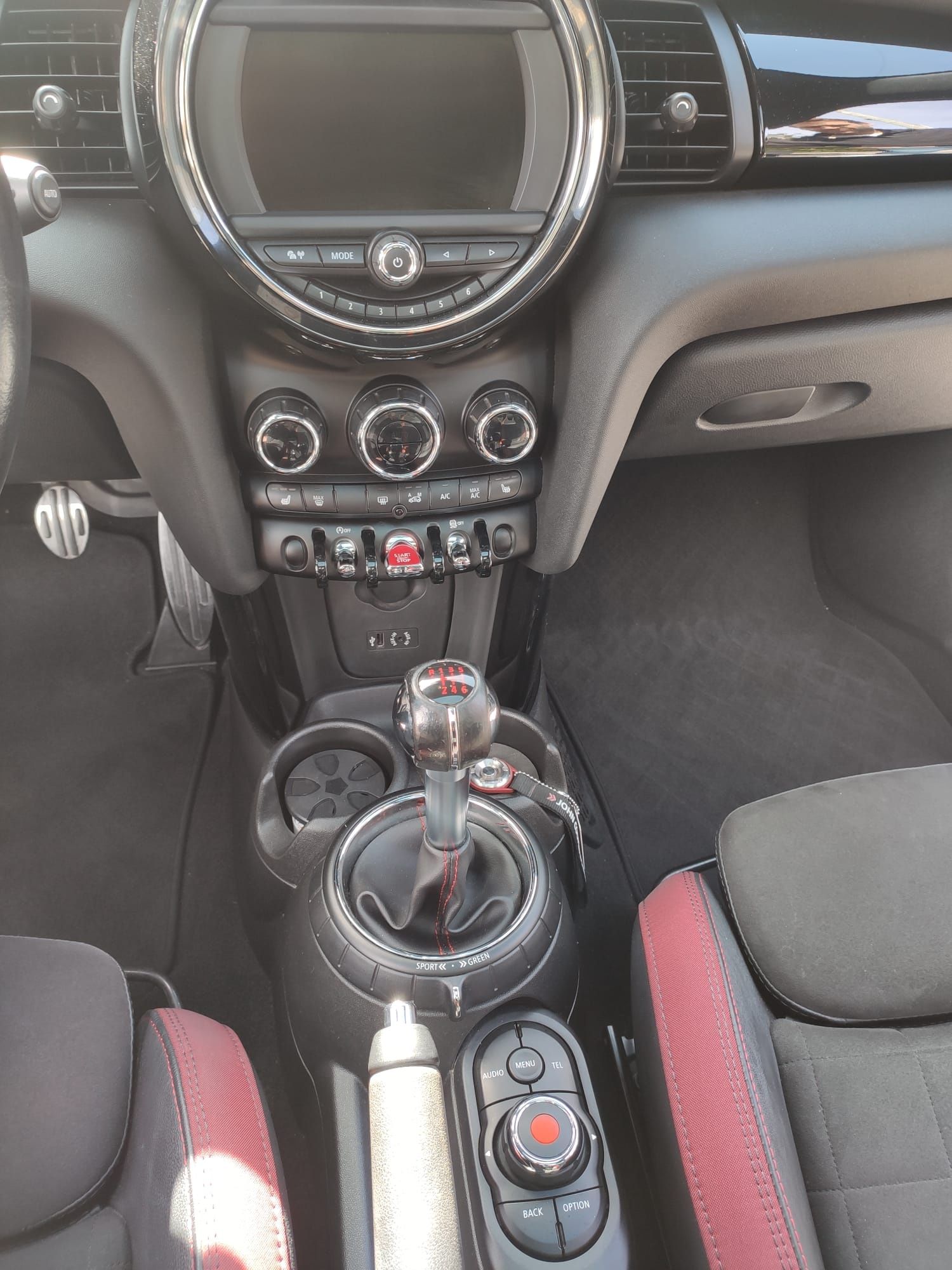 Mini John Cooper Works F56 231cv