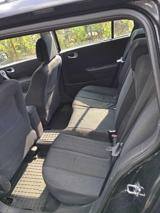 Renault Megane II 1.6 MT 2007 год