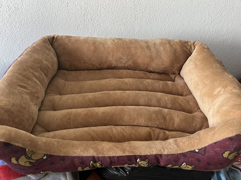 Cama para Cão (Bom Estado)