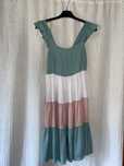 Vestido abaixo um pouco do joelho M/L