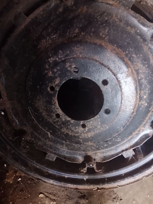 Продам запчастинитрактор т16т25