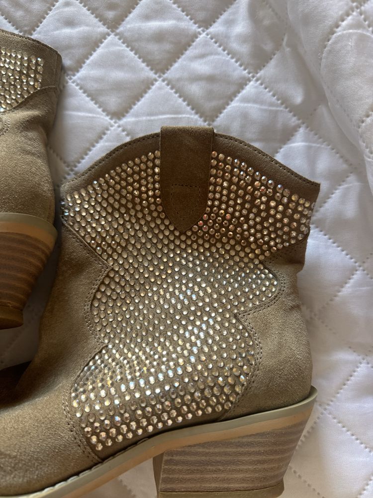 Botas Texanas beje com brilhantes