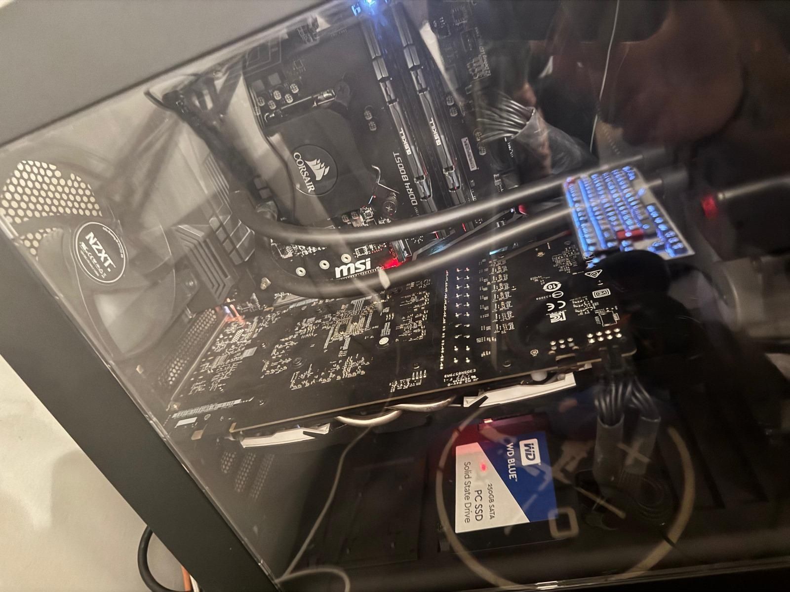 PC GAMING + Nintendo Switch