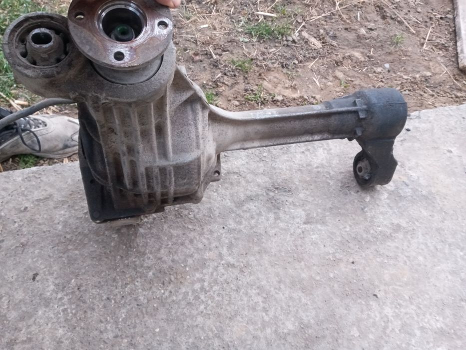 Передній міст Nissan Navara D40 Pathfinder (05-16) 2.5 DCI