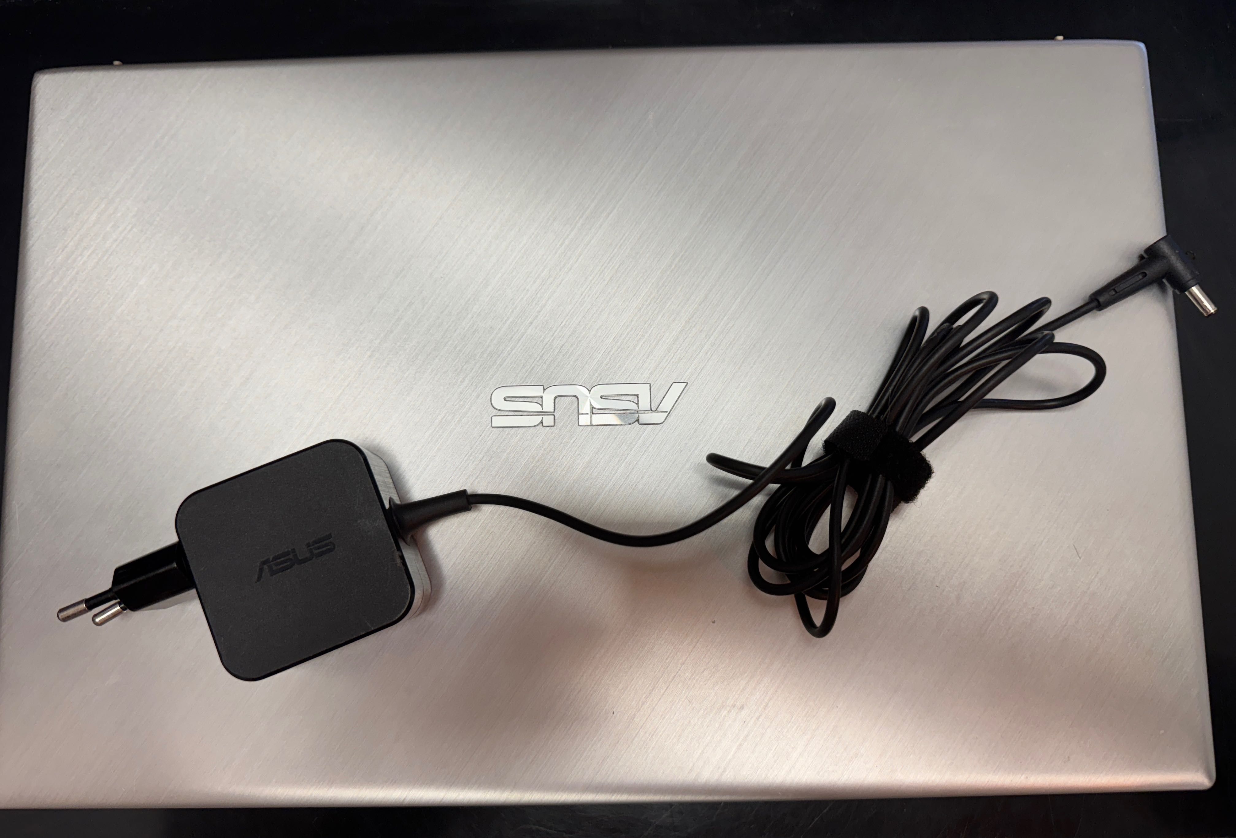 Notebook Asus K512J/i5/16RAM/512/ Kraków Starowiślna