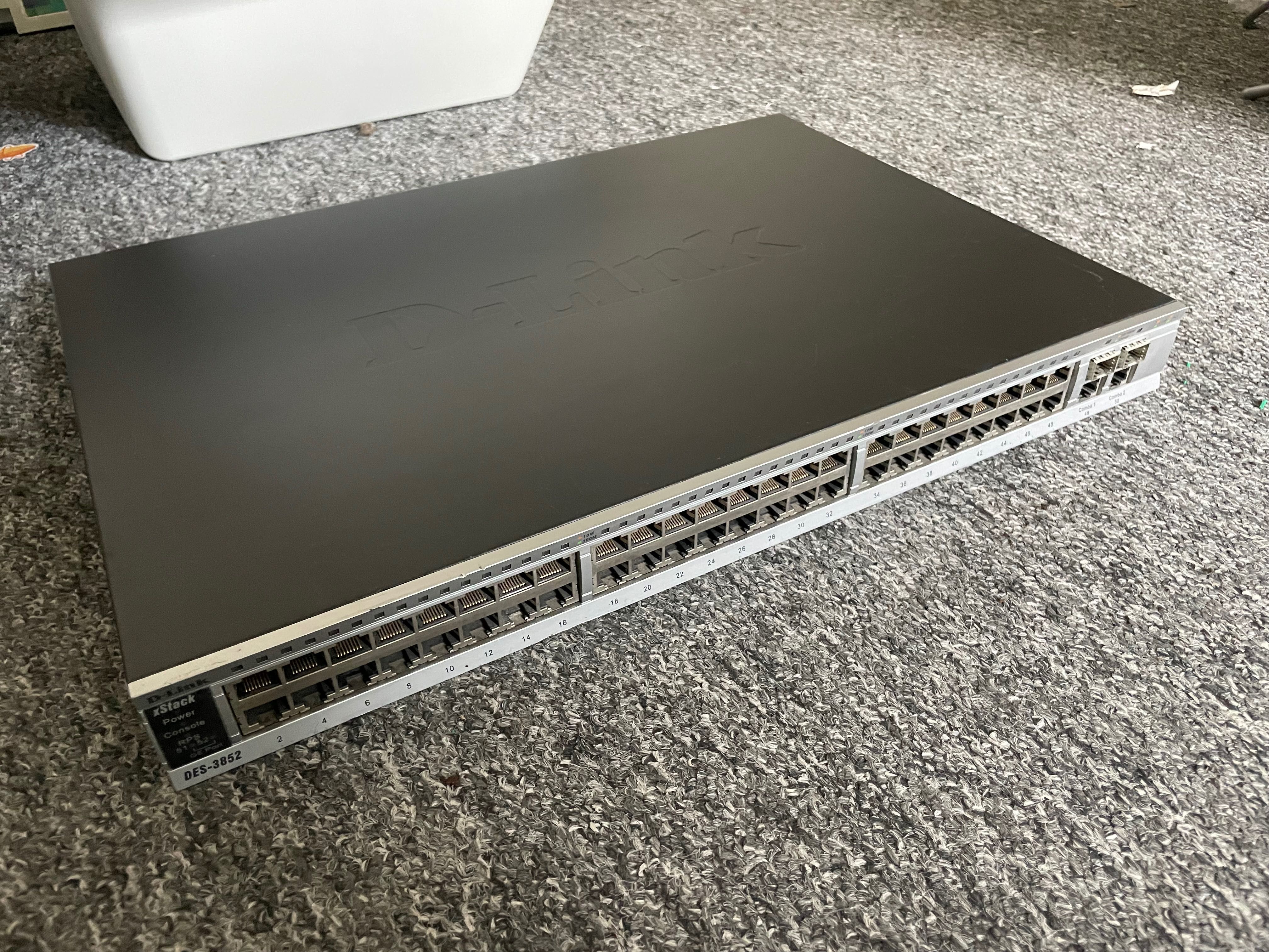 Switch D-LINK xStack DES-3852 48 x 10/100Mbps, 2x 1000Mbps