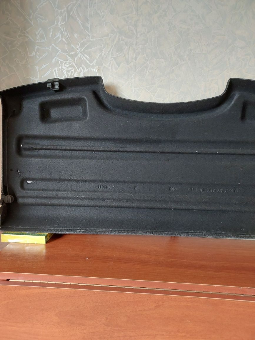 Крышка багажного отдела для Shkoda Fabia New