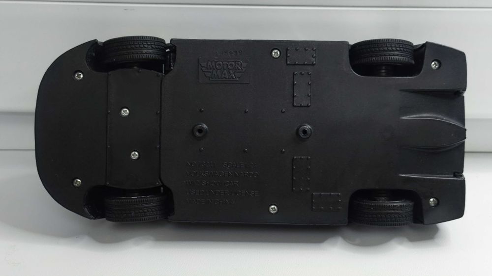 Модель, машинка Volkswagen Nardo W12 Show Car 1.24 Motormax