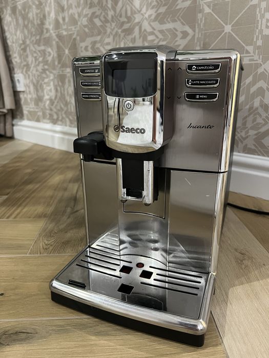 Кофемашина кавоварка saeco incanto