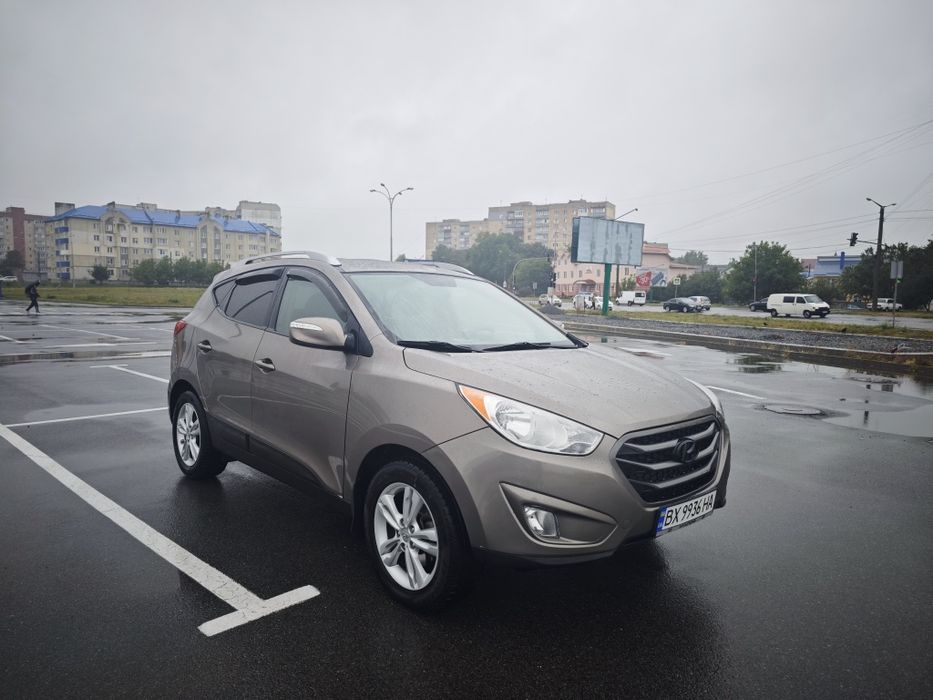 Хундай Туксон 2013 Hyundai ix35 Tucson Кросовер Позашляховик