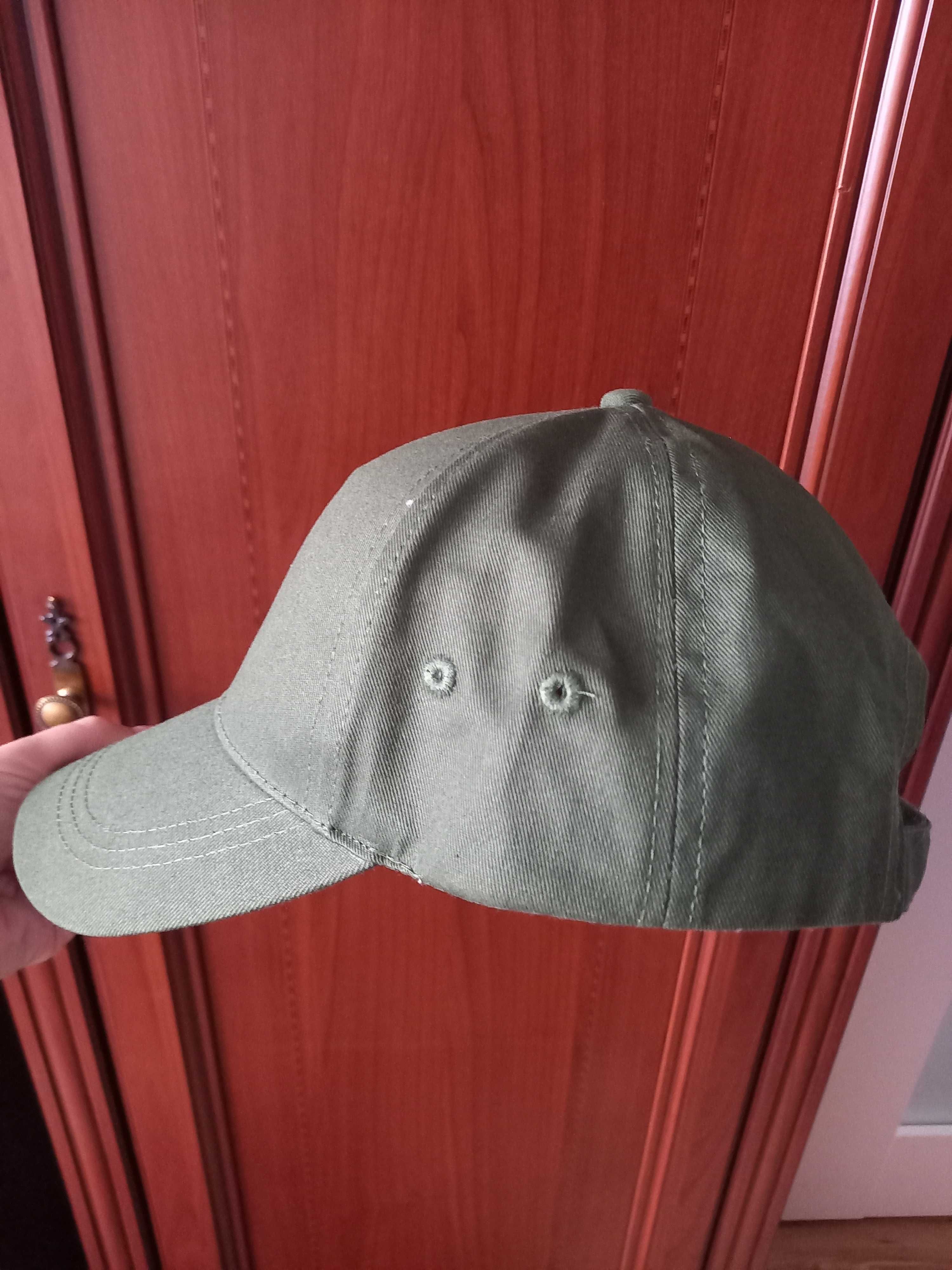 Zielona czapka z daszkiem OUTHORN