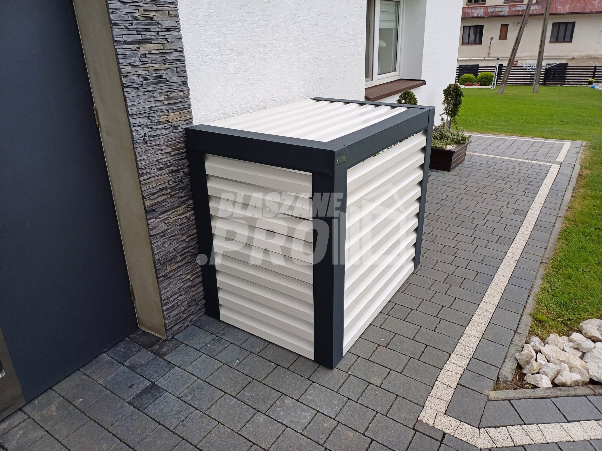 Osłona klimatyzatora pompy ciepła 90x50x110 cm biały antracyt GP302