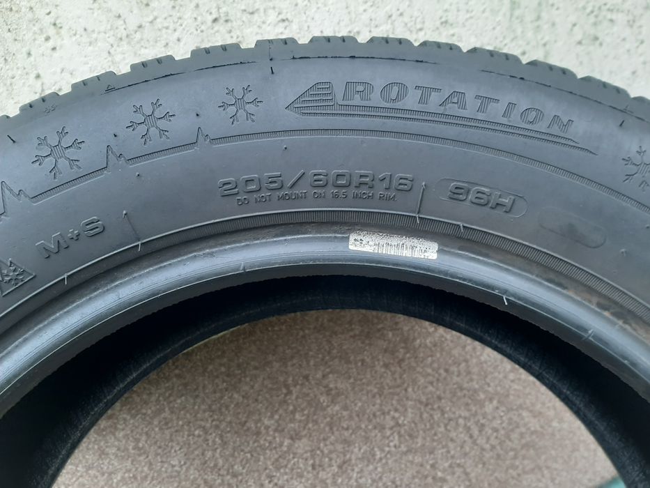2x Opony zimowe 205/60R16 Dunlop WinterSport5 / 7mm