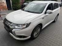 Mitsubishi Outlander PHEV / 4x4