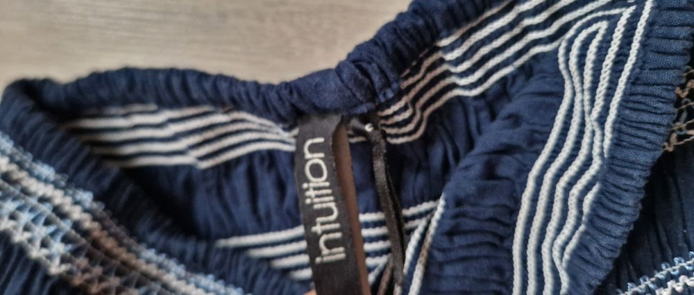 Letnia sukienka w greckim stylu INTUITION r. S