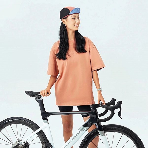 Czapka kolarska Rockbros rowerowa z daszkiem pod kask - czerwona