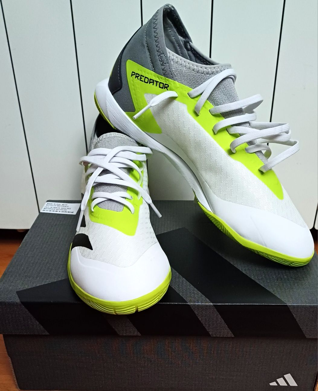 Sapatilhas novas Adidas Predator p/ Futsal