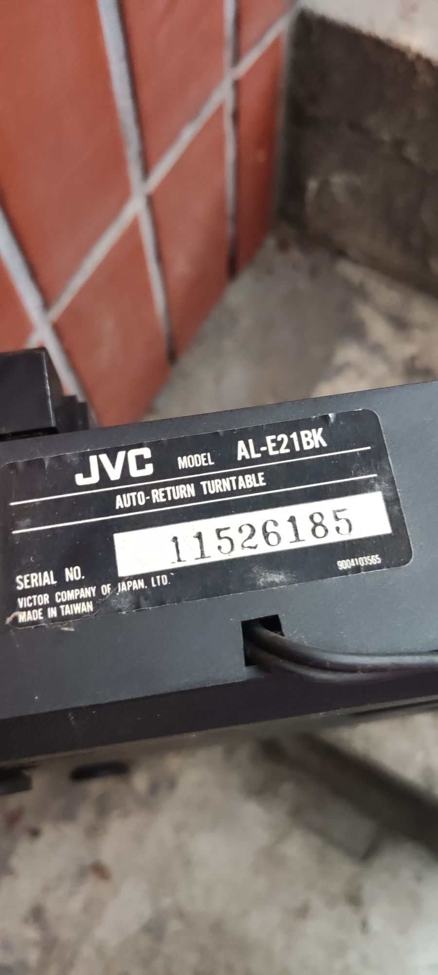 Dwa adaptery JVC AL-E21BK PS-LX56P